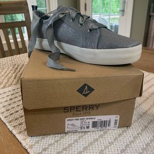 Sperry Girls size 5.5- New never worn!